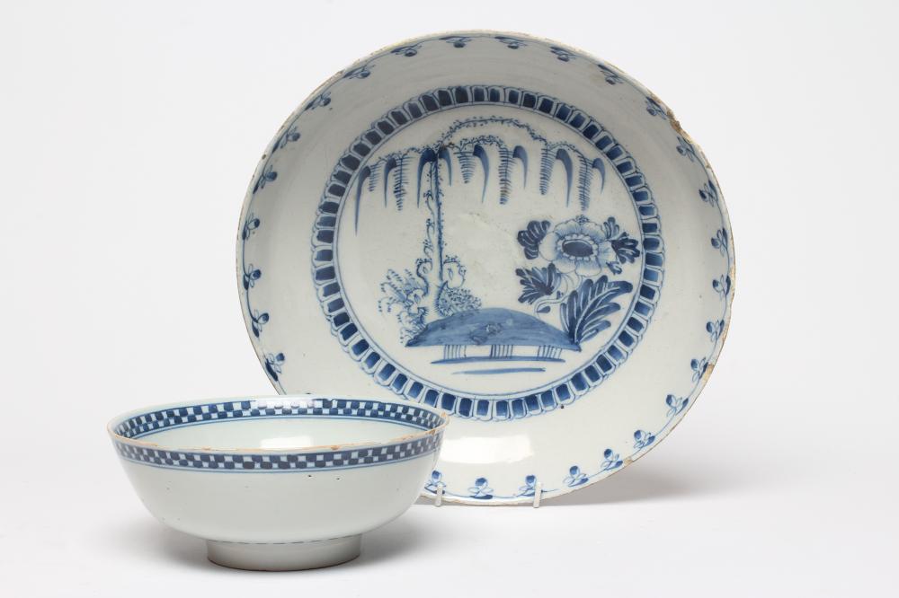 AN ENGLISH DELFT BOWL Image