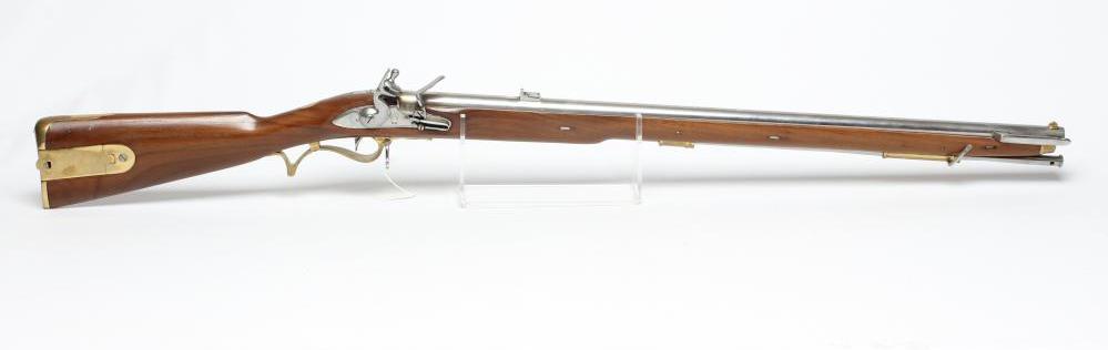 AN INERT FLINTLOCK BAKER RIFLE of modern high quality production with 30 3/4" steel barrel Image