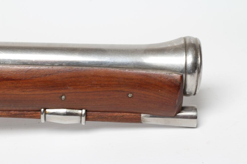 AN INERT FLINTLOCK BLUNDERBUSS of modern high quality production Image