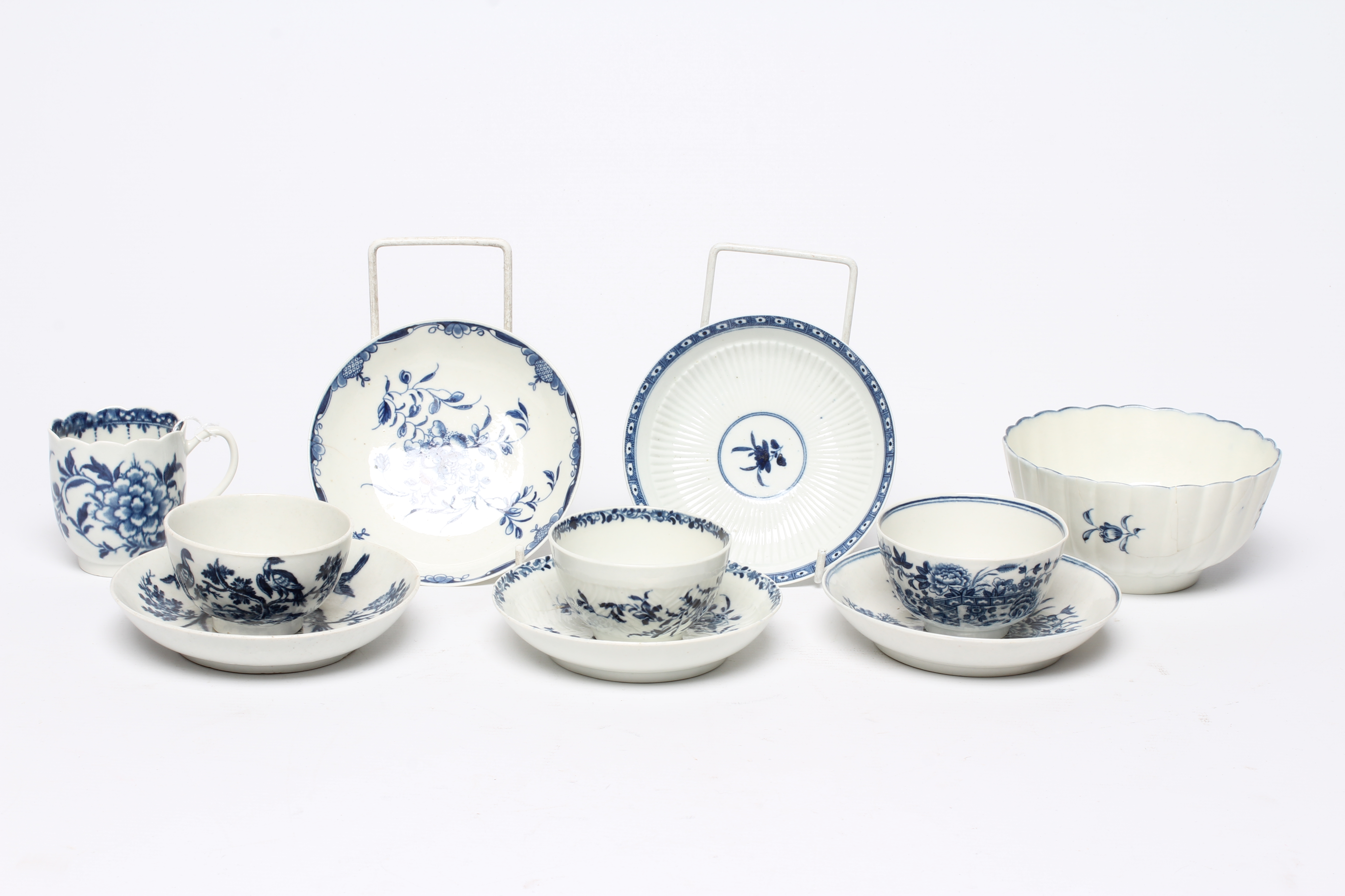 A COLLECTION OF WORCESTER BLUE AND WHITE PORCELAIN Image