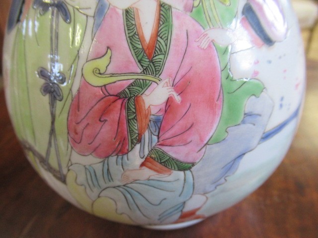 A CHINESE PORCELAIN VASE of baluster form Image