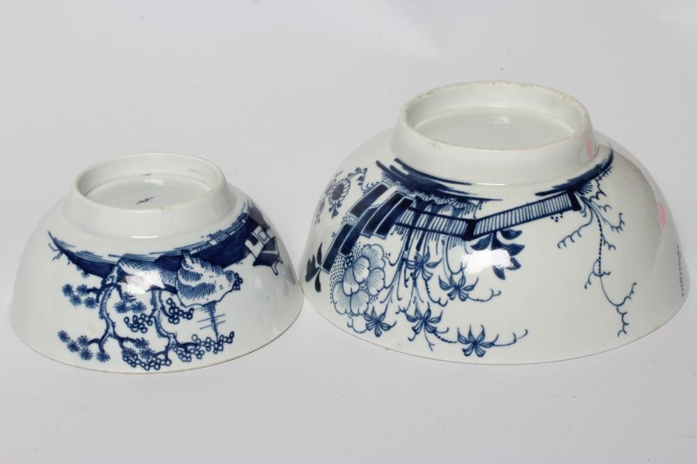 A WORCESTER PORCELAIN PLANTATION PATTERN SLOP BOWL Image