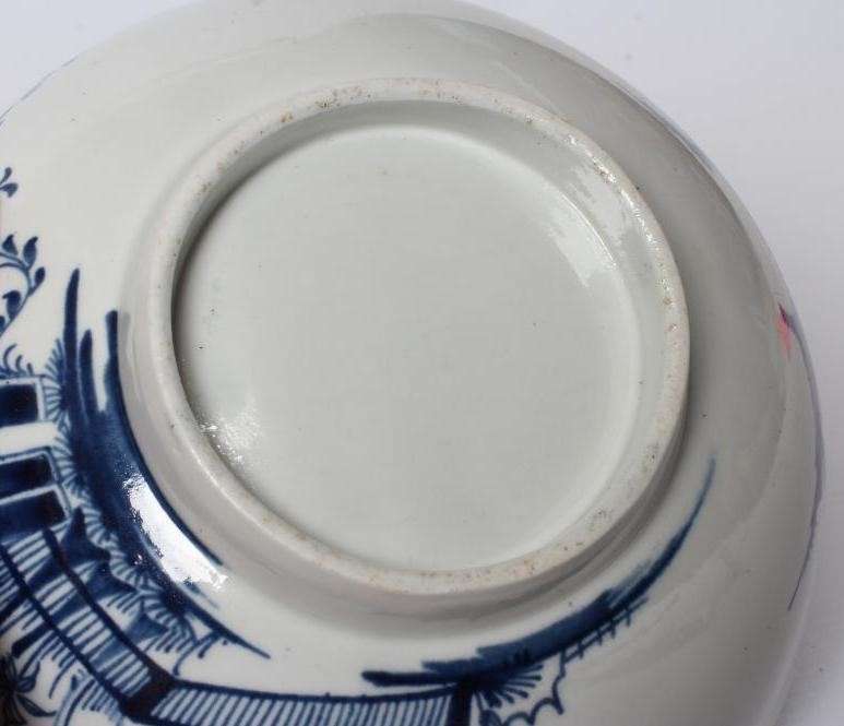 A WORCESTER PORCELAIN PLANTATION PATTERN SLOP BOWL Image