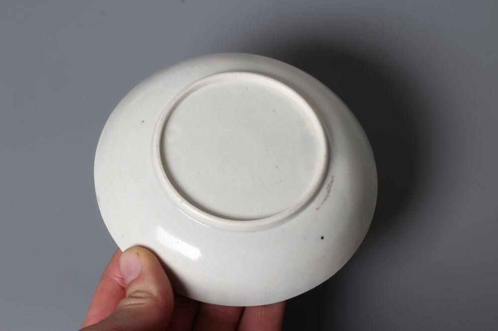 A COLLECTION OF WORCESTER AND CAUGHLEY PORCELAIN Image