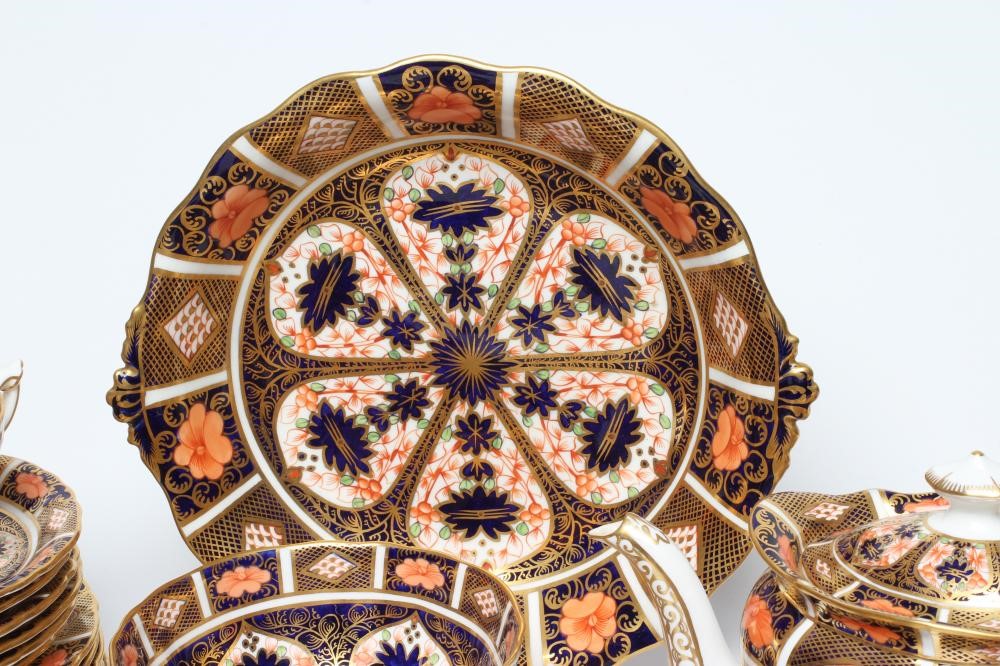 A ROYAL CROWN DERBY CHINA TEA SERVICE Image