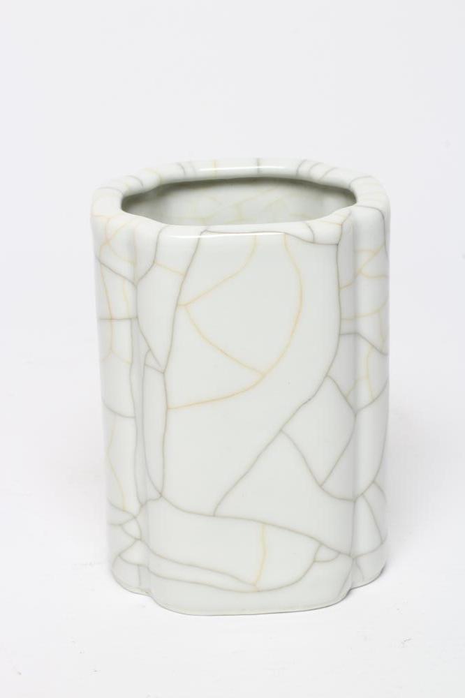 A CHINESE PORCELAIN BRUSH POT of lobed square section in a white Ge ware type glaze, unmarked, 4 Image
