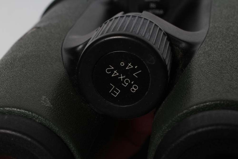SWAROVSKI EL8 5X42 BINOCULARS with lens caps, strap and case (Est. plus 24% premium inc. VAT) Image