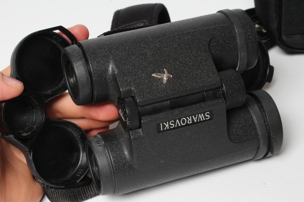 SWAROVSKI SLC 8X30 WB HABICHT BINOCULARS with lens caps, strap and two cases (Est. plus 24% premium Image