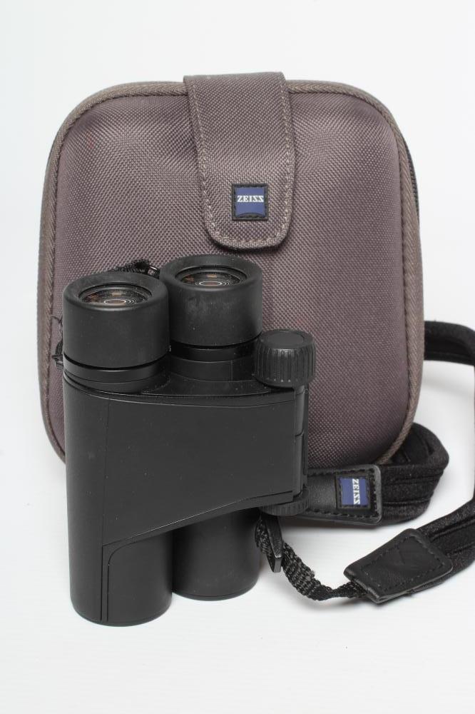 ZEISS VICTORY 10X25 BINOCULARS with strap and case (Est. plus 24% premium inc. VAT) Image
