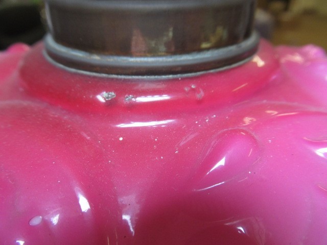 A VICTORIAN BRASS CORINTHIAN COLUMN OIL LAMP Image