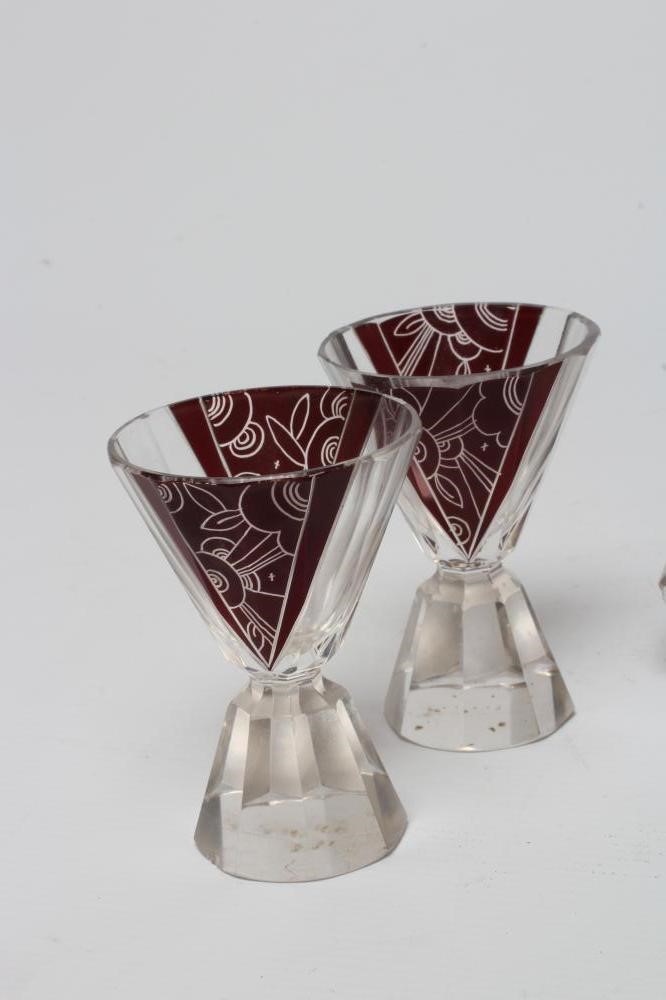 A CZECHOSLOVAKIAN ART DECO RED FLASHED GLASS LIQUEUR SET of angular form Image
