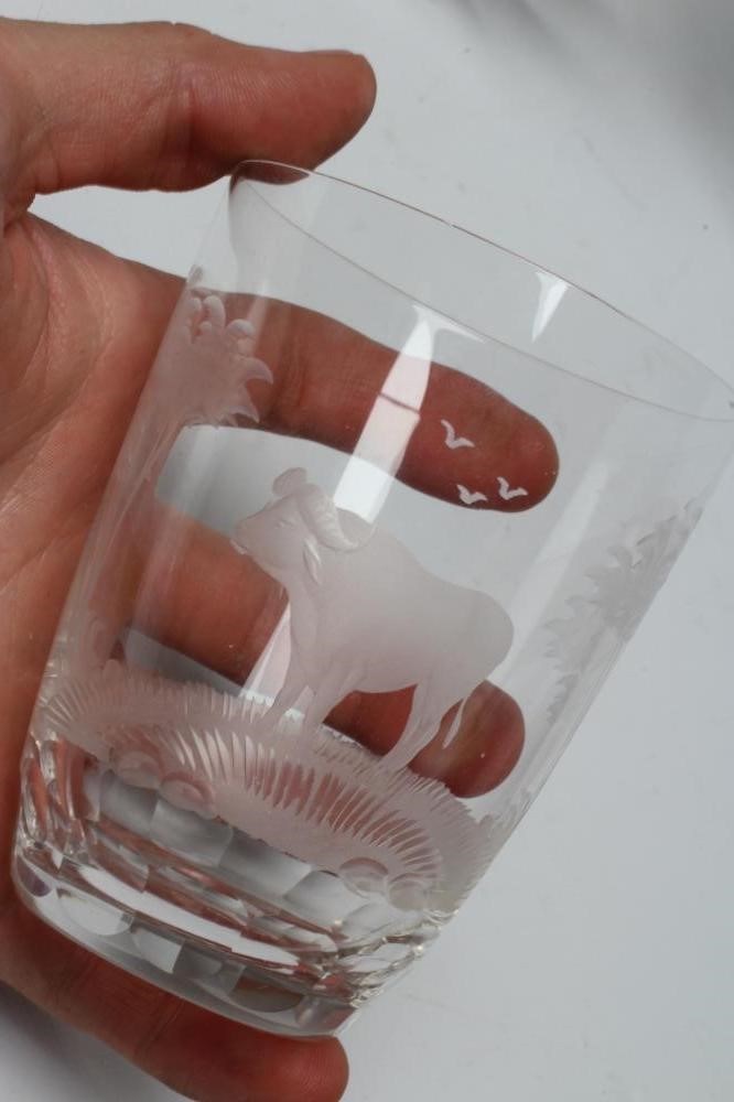A ROWLAND WARD SAFARI PATTERN GLASS WATER SET engraved with wild animals Image