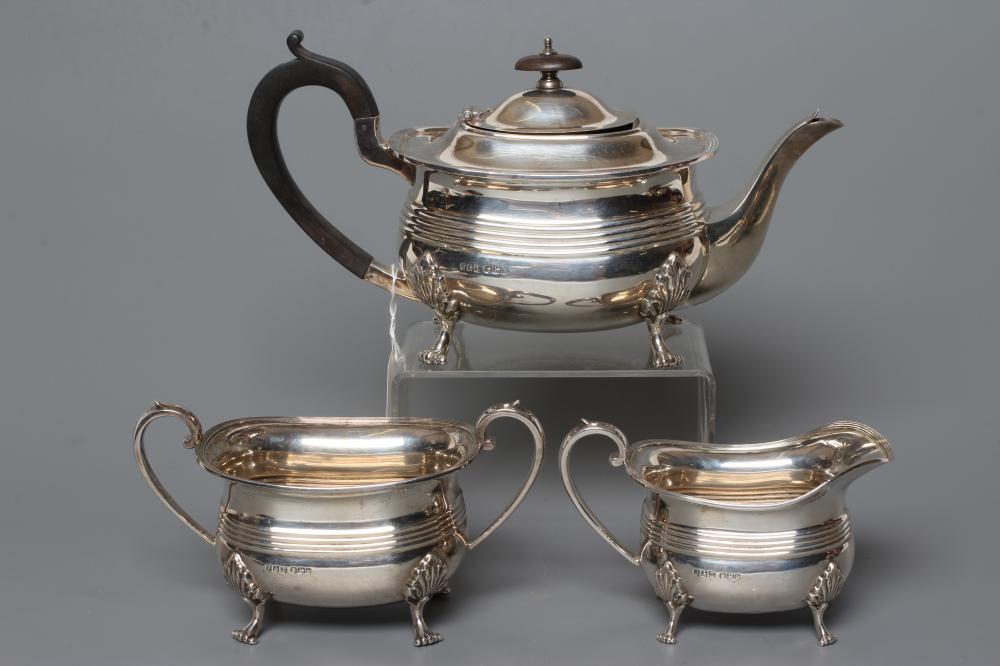 A THREE PIECE SILVER TEA SERVICE Image