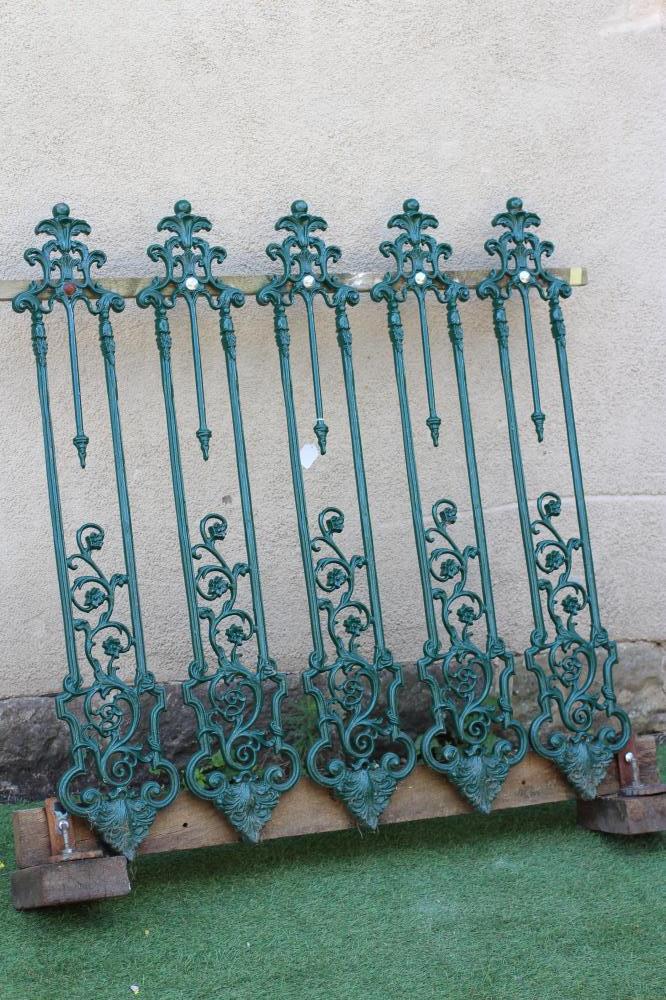 A SECTION OF VICTORIAN CAST IRON BALUSTRADING Image