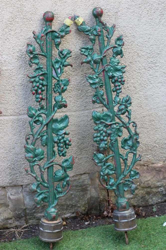A SECTION OF VICTORIAN CAST IRON BALUSTRADING Image
