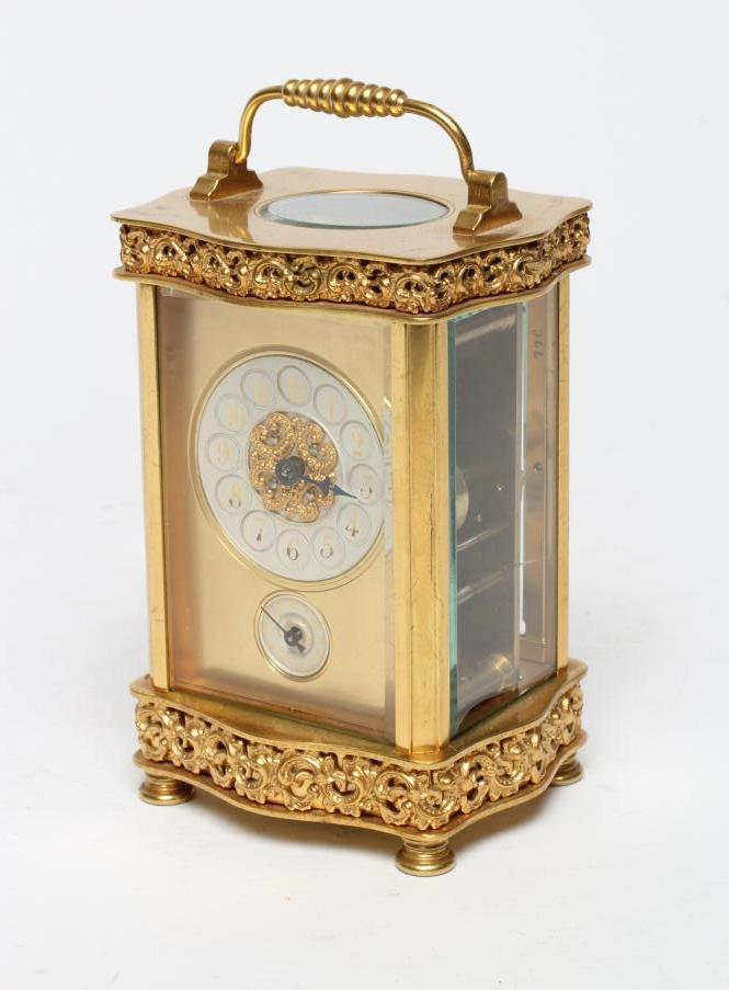 A BRASS CASED CARRIAGE CLOCK Image
