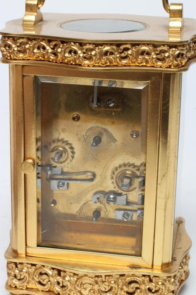 A BRASS CASED CARRIAGE CLOCK Image