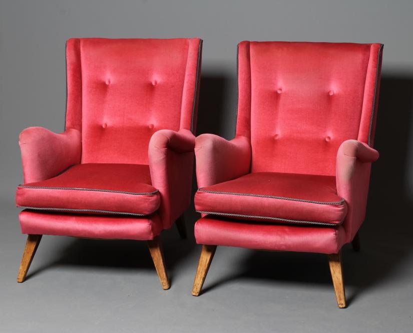 A PAIR OF RETRO TEAK FRAMED ARMCHAIRS Image
