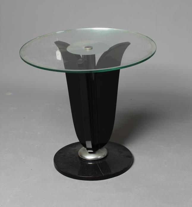 AN ART DECO STYLE OCCASIONAL TABLE Image