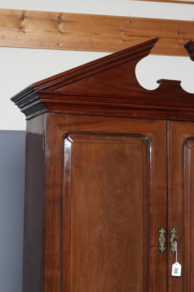 A GEORGIAN MAHOGANY BUREAU CABINET Image