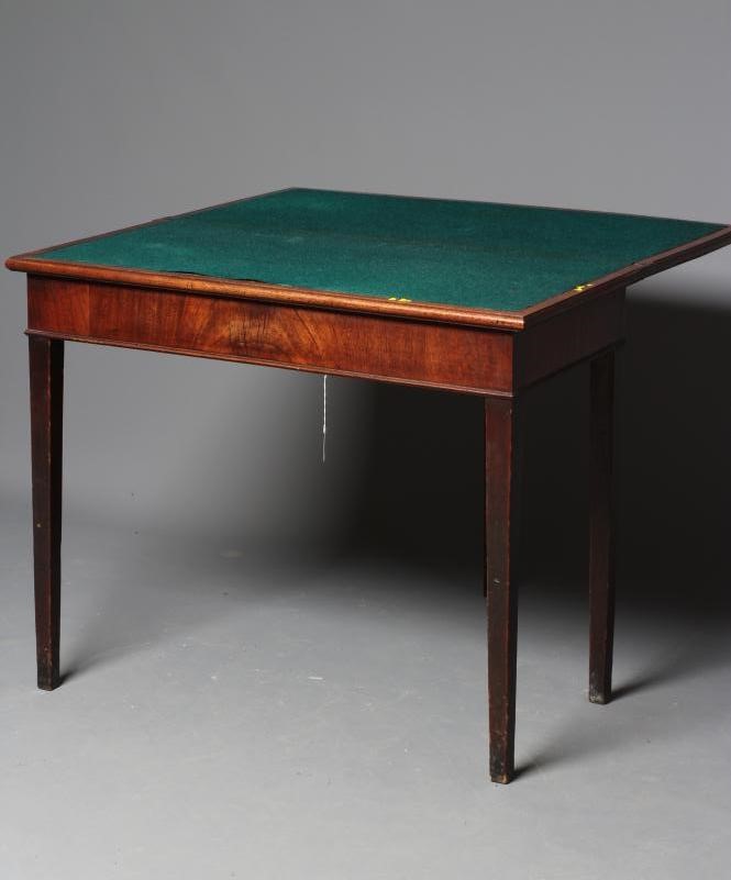 A GEORGIAN MAHOGANY CARD TABLE Image