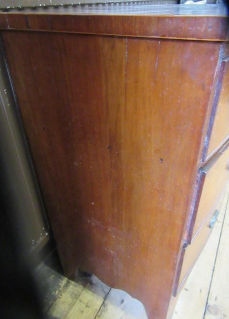 A GEORGIAN MAHOGANY BOWED CHEST Image