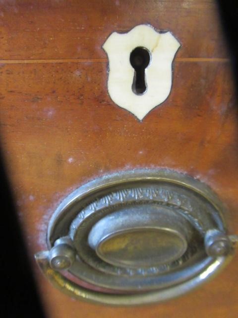 A GEORGIAN MAHOGANY BOWED CHEST Image