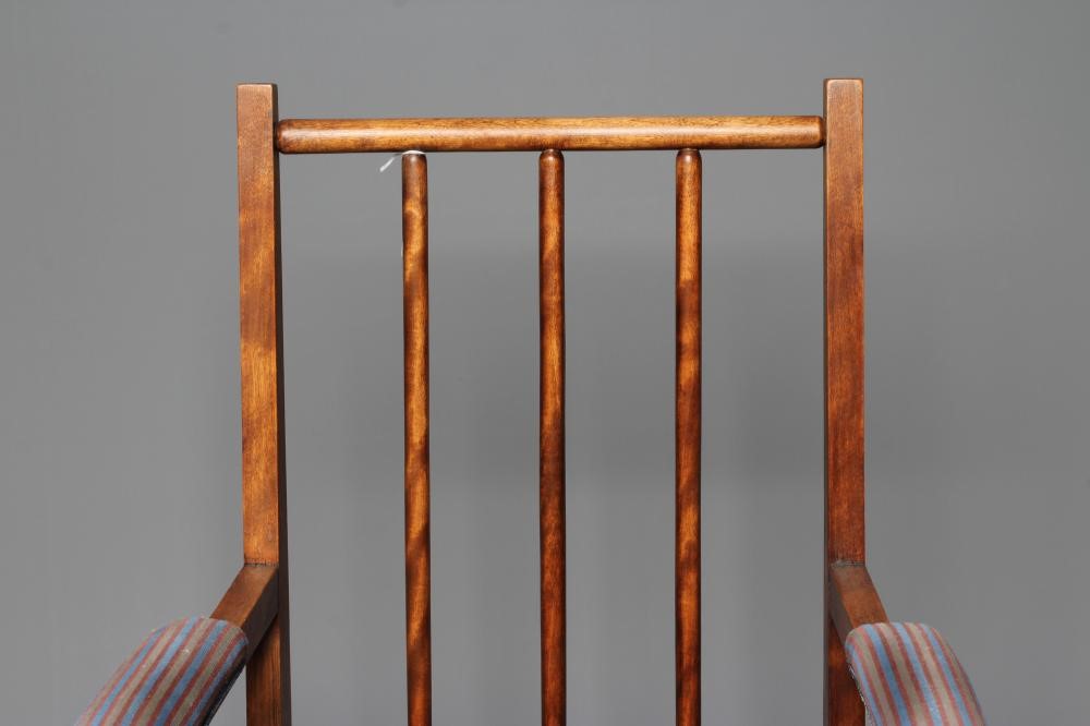 A VICTORIAN MAHOGANY SHOW FRAME ARMCHAIR Image