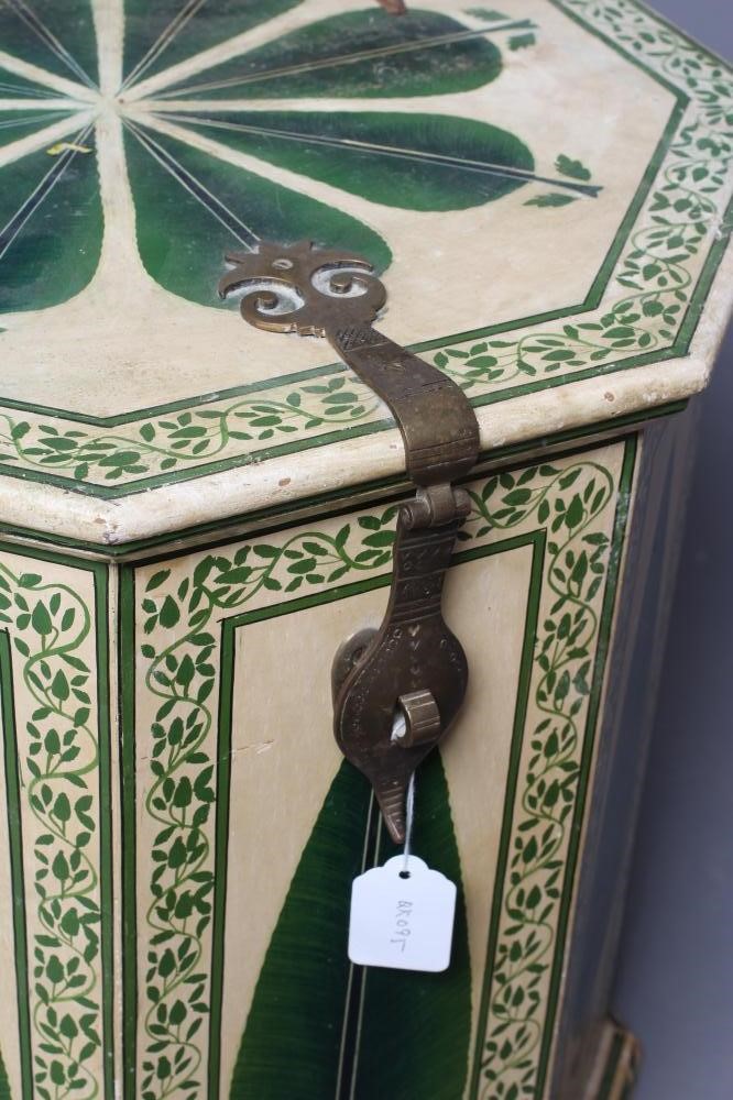 A SCANDINAVIAN (?) PAINTED PINE BOX STOOL Image