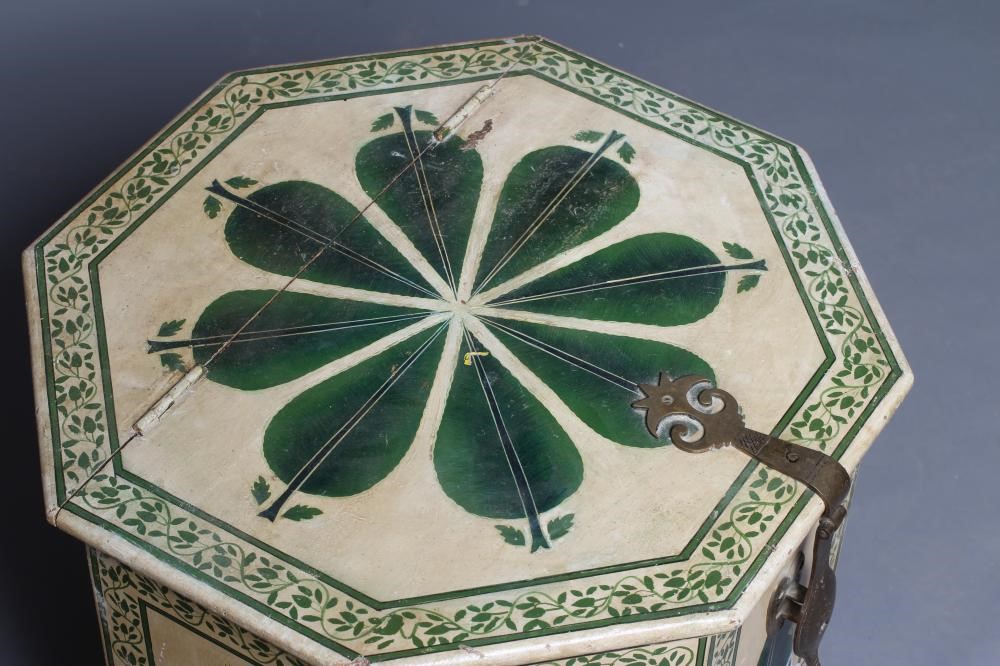 A SCANDINAVIAN (?) PAINTED PINE BOX STOOL Image