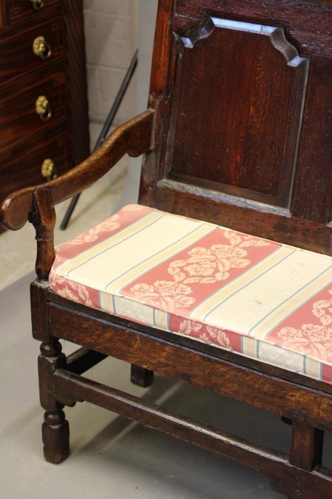 AN OAK SETTLE Image