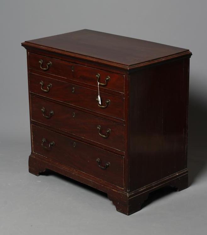 A GEORGIAN MAHOGANY STRAIGHT FRONT CHEST Image