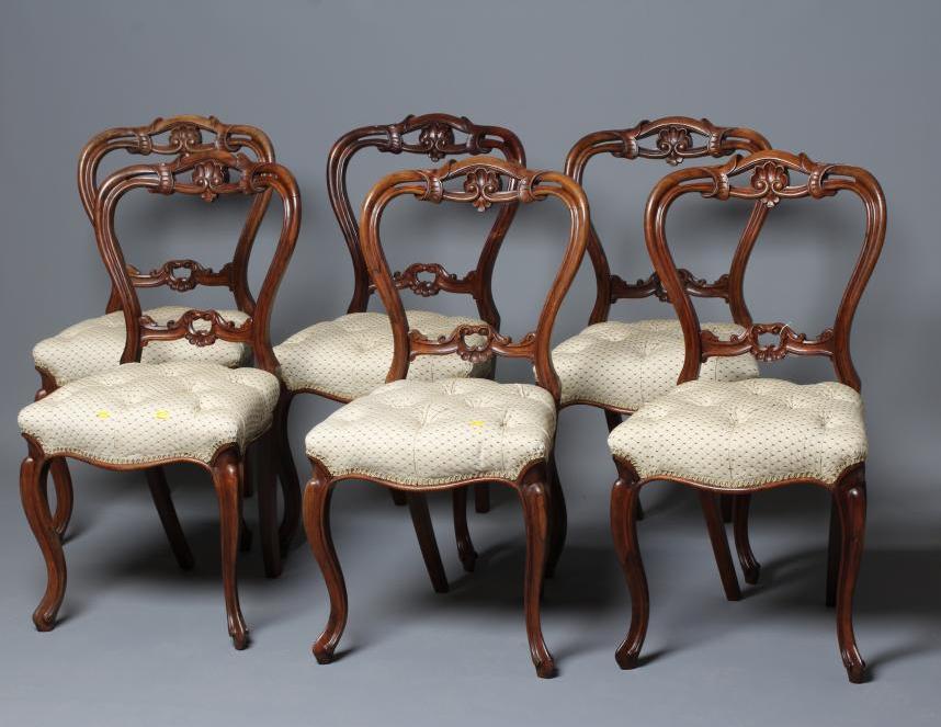 A SET OF SIX VICTORIAN ROSEWOOD DINING CHAIRS Image