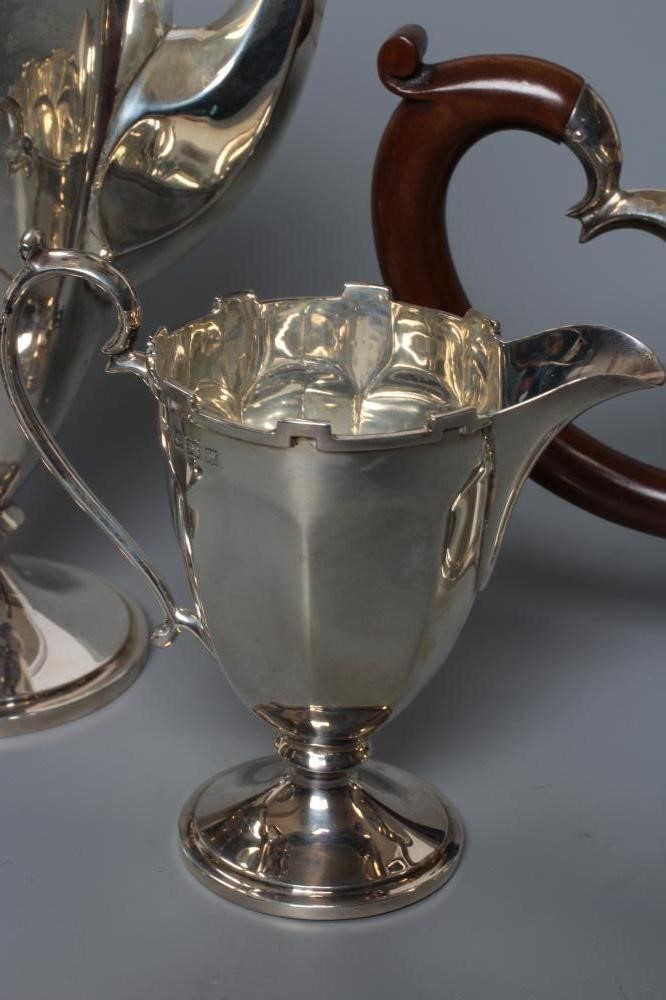 A SMALL FOUR PIECE TEA AND COFFEE SERVICE Image