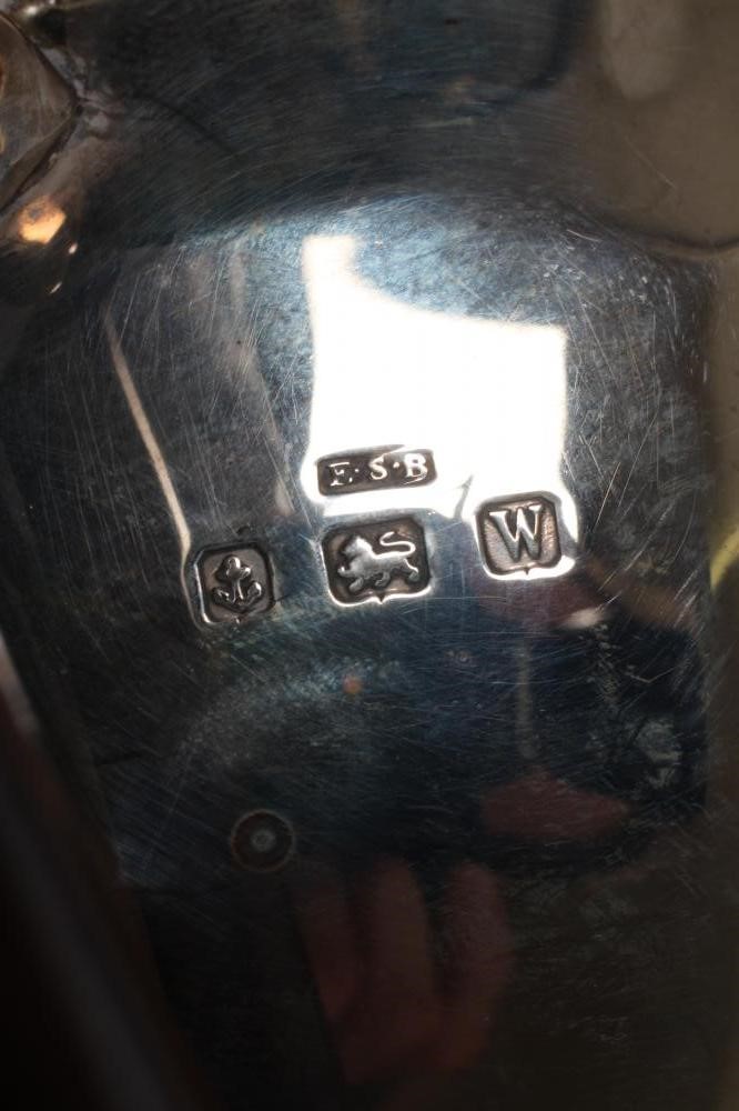 A SMALL FOUR PIECE TEA AND COFFEE SERVICE Image