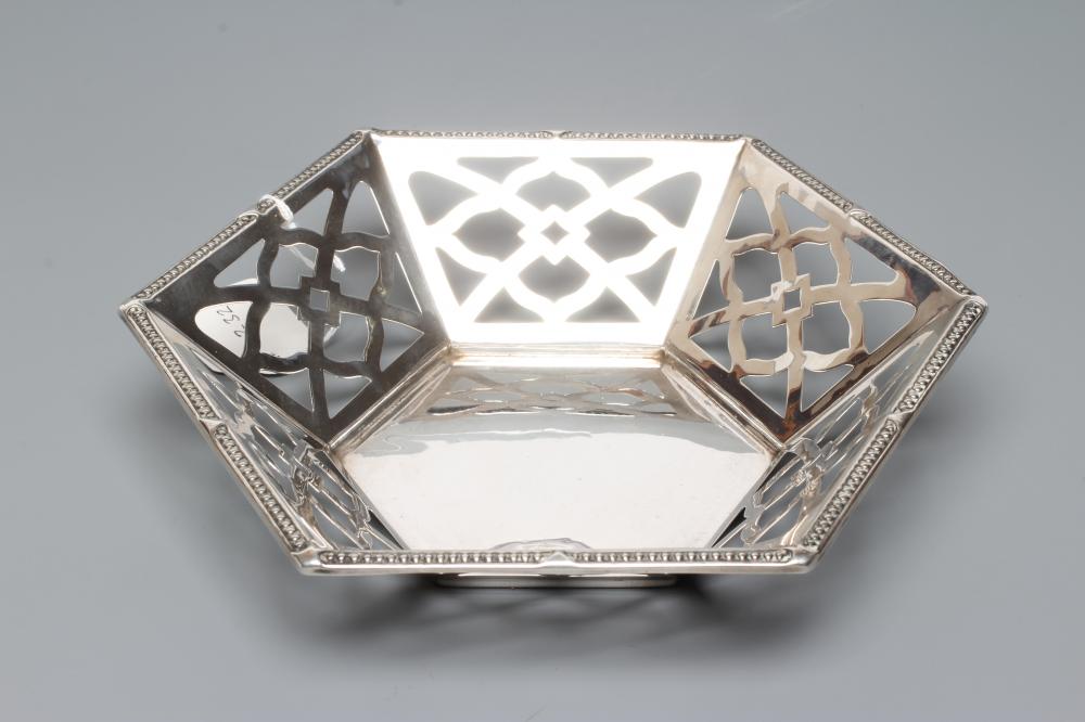A SMALL HEXAGONAL SILVER BOWL, by C.E. Williams & Son, Birmingham 1946, the bead stamped rim Image