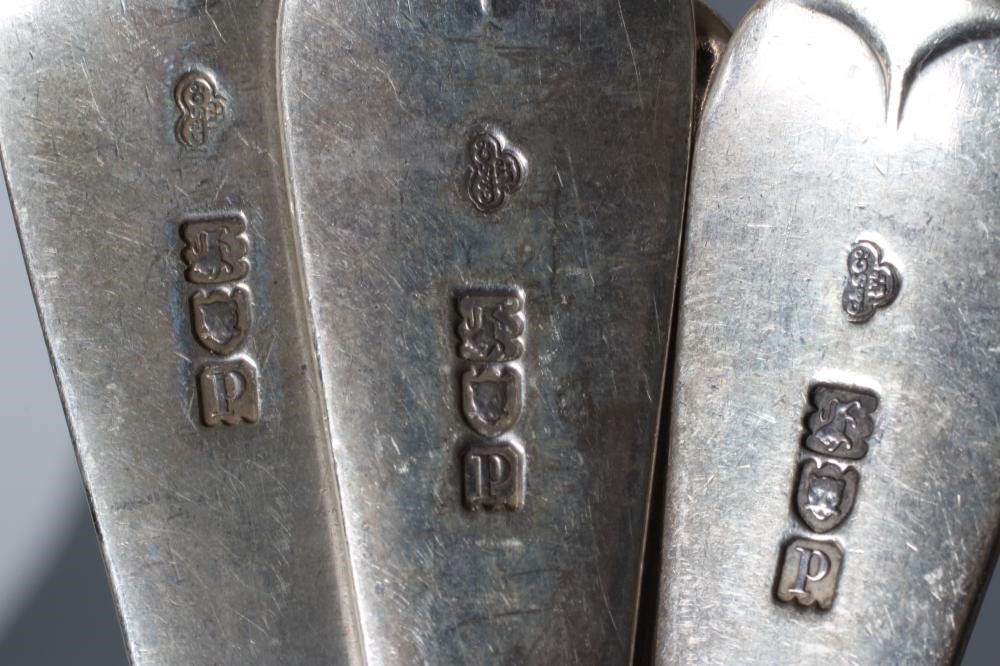 AN EDWARDIAN OLD ENGLISH PATTERN SILVER PART TABLESERVICE Image