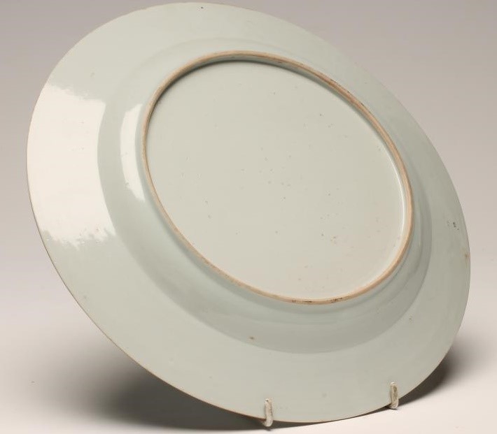 A CANTONESE PORCELAIN DISH of plain circular form Image