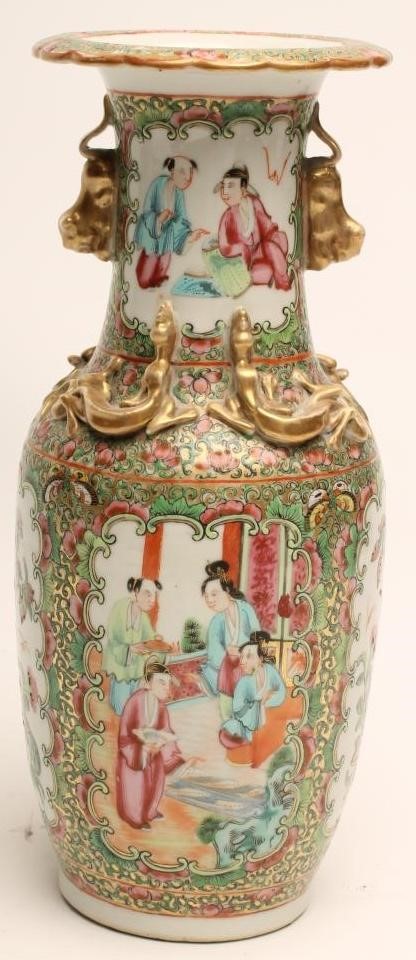 A CANTONESE PORCELAIN DISH of plain circular form Image