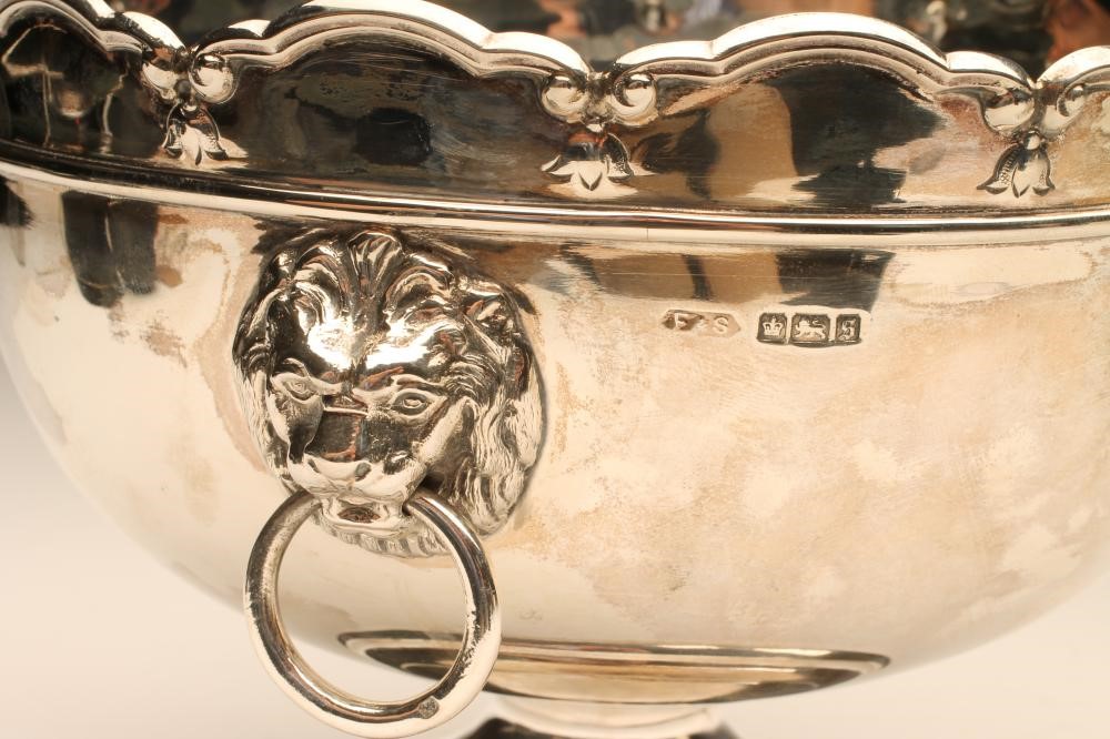 AN EDWARDIAN SILVER ROSE BOWL Image