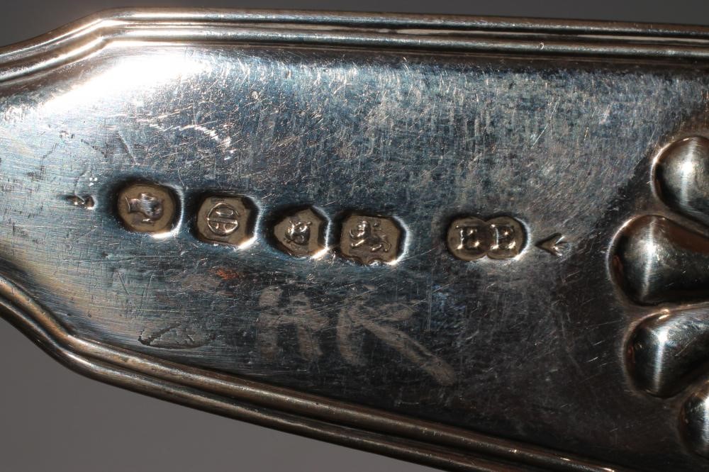 AN EARLY VICTORIAN SILVER BASTING SPOON Image