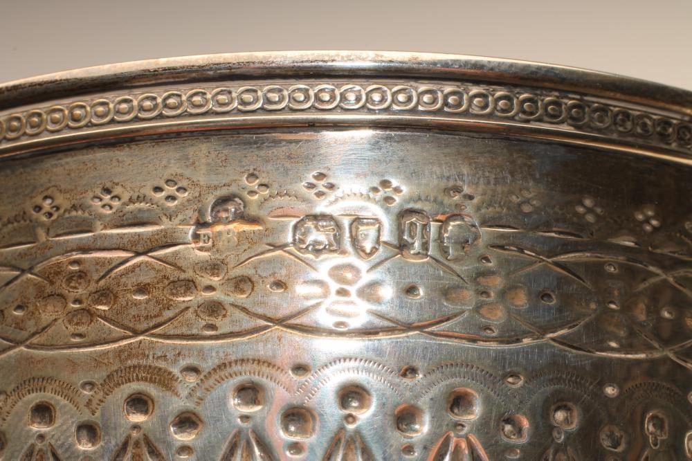 A VICTORIAN SILVER GOBLET Image