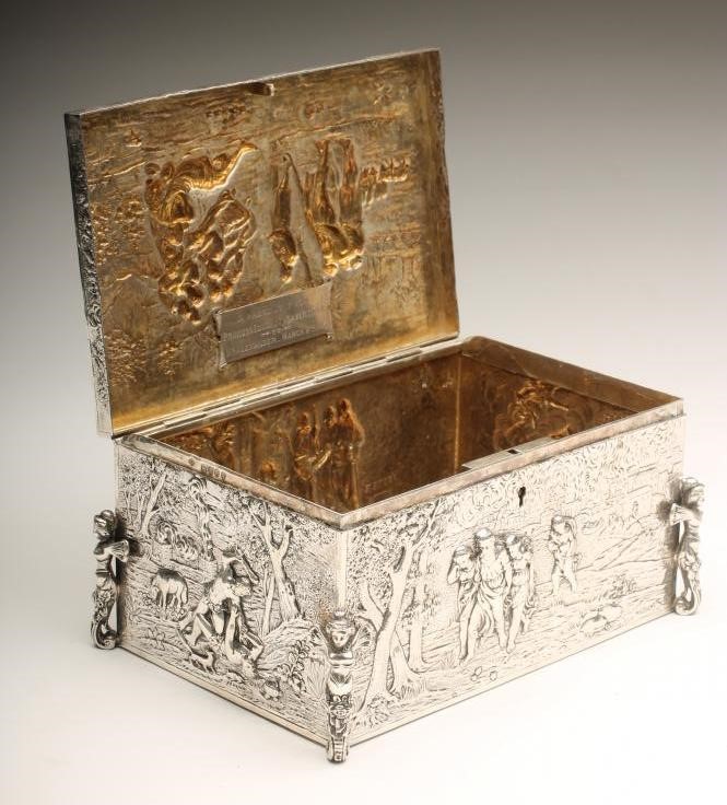 A CONTINENTAL CASKET Image