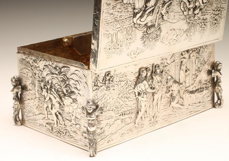 A CONTINENTAL CASKET Image