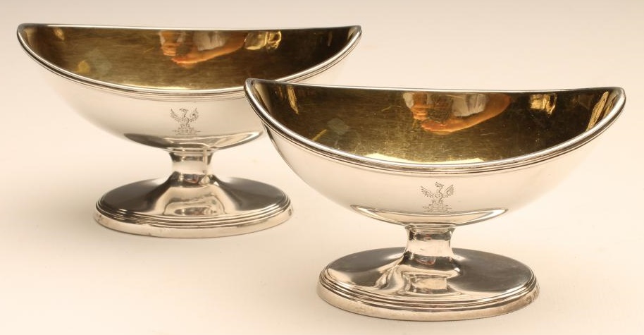 A PAIR OF GEORGE III SILVER PEDESTAL SALTS Image