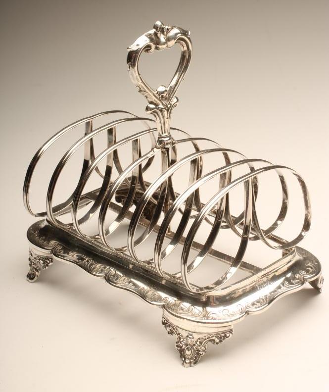 A VICTORIAN SILVER SEVEN BAR TOASTRACK Image