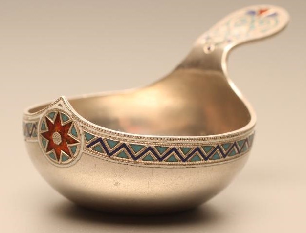 A RUSSIAN SILVER SMALL KOVSH Image