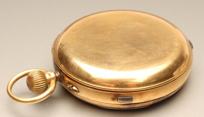 A LATE VICTORIAN 18CT GOLD TOP WIND POCKET WATCH Image
