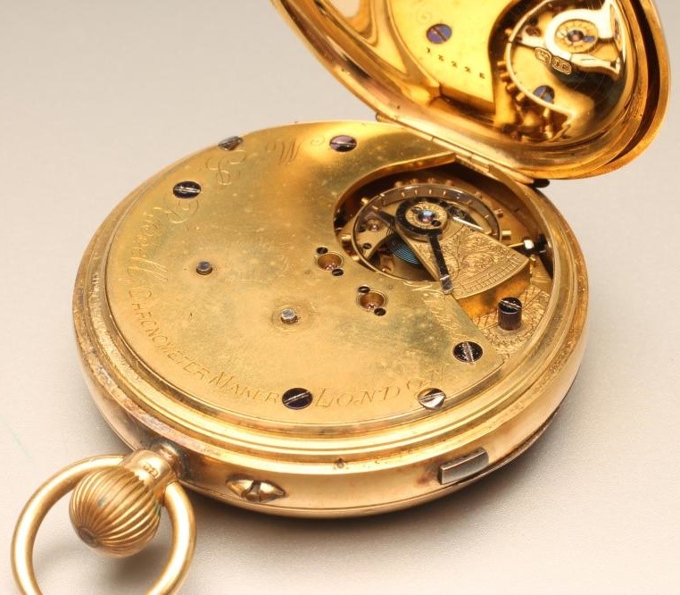 A LATE VICTORIAN 18CT GOLD TOP WIND POCKET WATCH Image