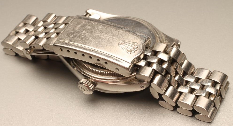 A GENTLEMAN'S TUDOR OYSTER ROYAL WRISTWATCH Image